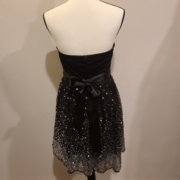 Sequin Heart's Mini sweetheart dress - Picture 5 of 5